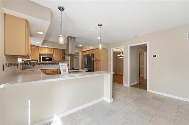 5528 NW Verlin Drive, Kansas City, MO 64152