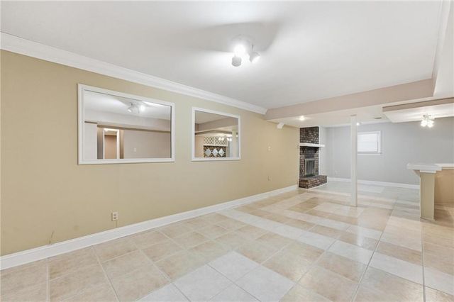5528 NW Verlin Drive, Kansas City, MO 64152
