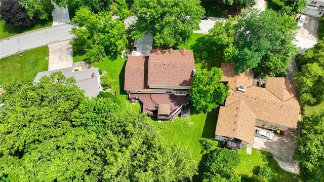 5528 NW Verlin Drive, Kansas City, MO 64152