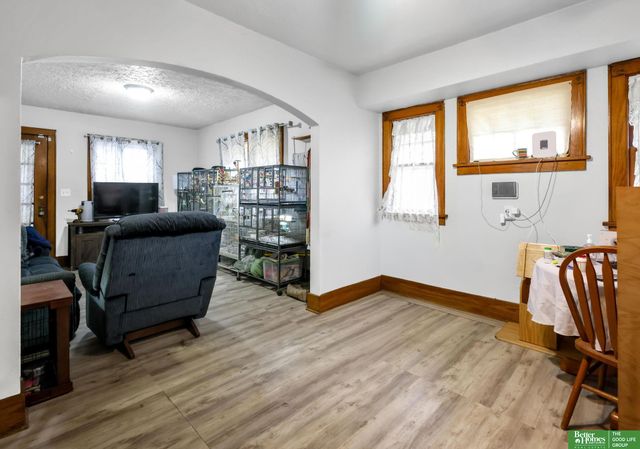 4542 N 41 Street, Omaha, NE 68111