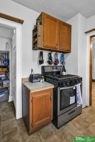 4542 N 41 Street, Omaha, NE 68111