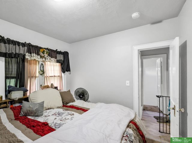 4542 N 41 Street, Omaha, NE 68111