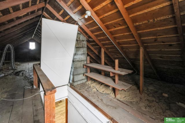 4542 N 41 Street, Omaha, NE 68111