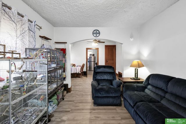 4542 N 41 Street, Omaha, NE 68111