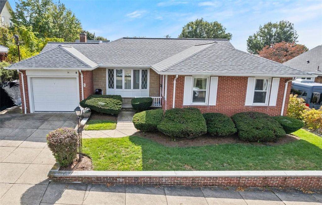 14 StoneLaw Avenue, Providence, RI 02908