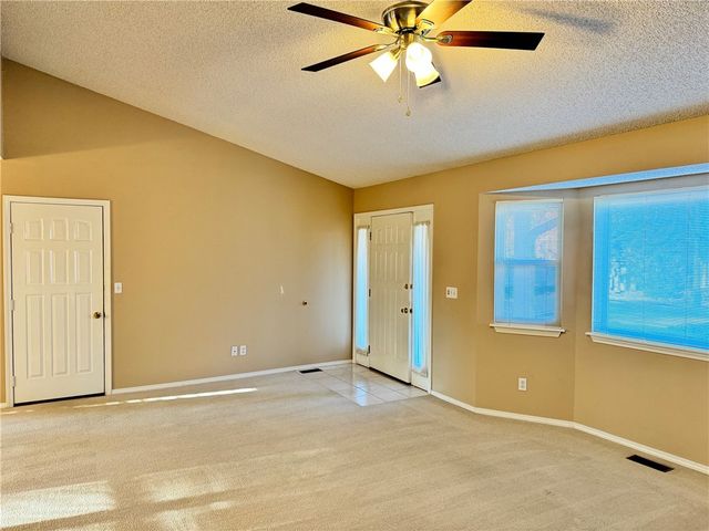 6 Melbourn Drive, Bella Vista, AR 72714