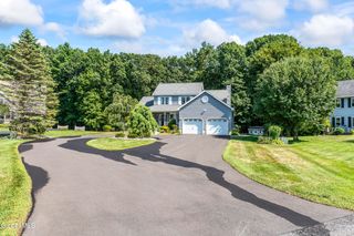 22 Aldershoot Road, Colonie, NY 12205