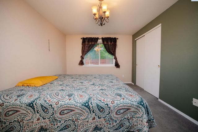 7607 Vendovi, Pasco, WA 99301