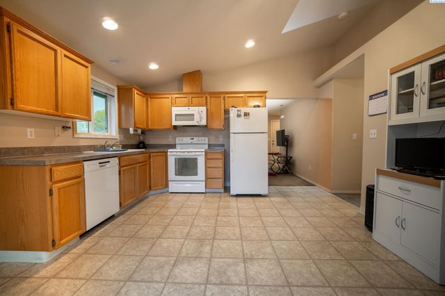 7607 Vendovi, Pasco, WA 99301