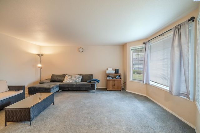 7607 Vendovi, Pasco, WA 99301