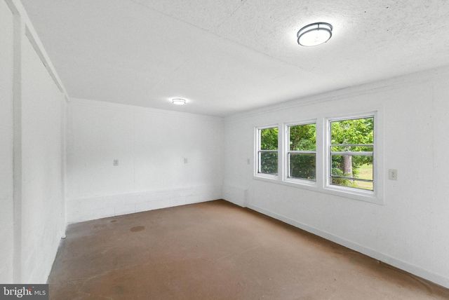 782 SHIPYARD RD, Shenandoah, VA 22849