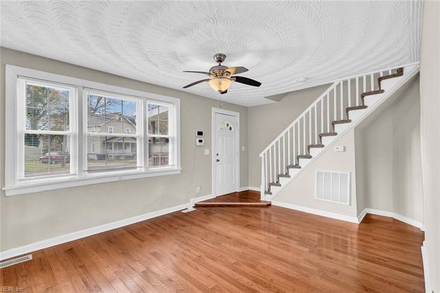 1705 Shell RD, Hampton, VA 23661