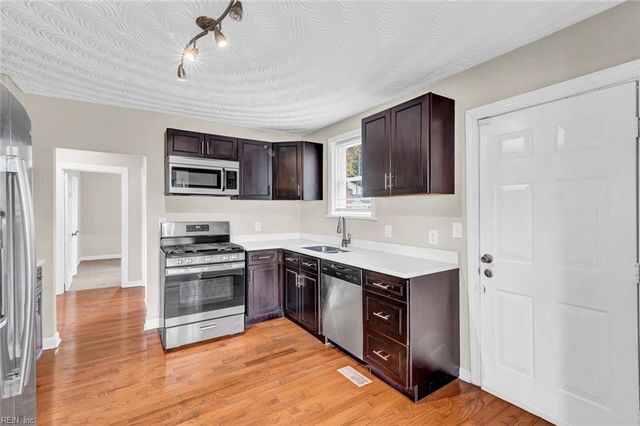 1705 Shell RD, Hampton, VA 23661