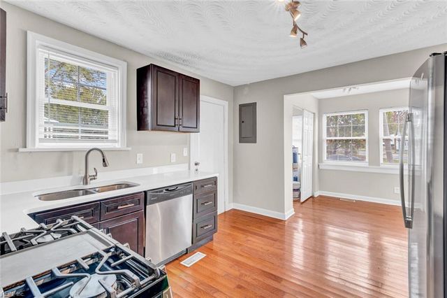 1705 Shell RD, Hampton, VA 23661