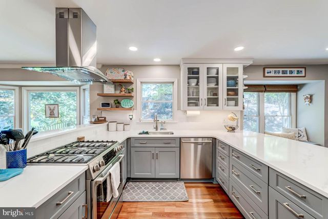 13930 S SPRINGS DR, Clifton, VA 20124