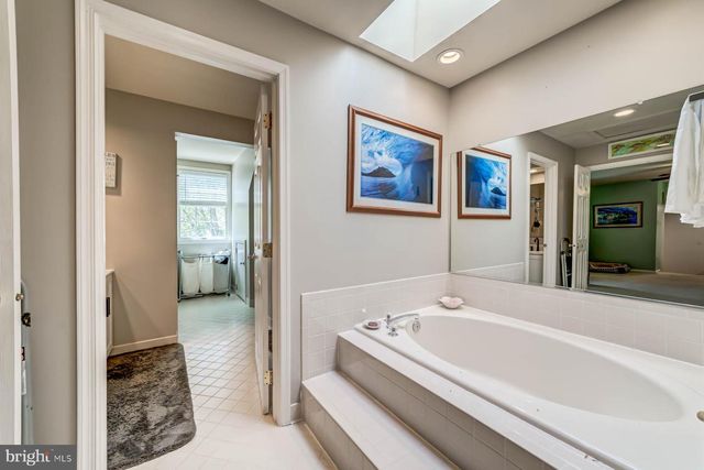 13930 S SPRINGS DR, Clifton, VA 20124