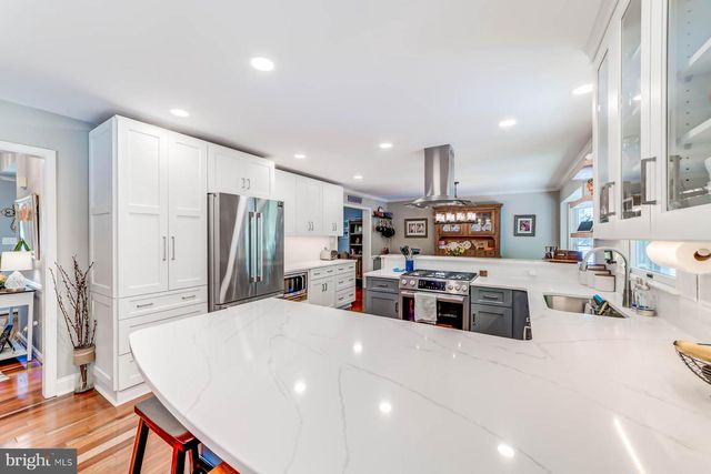 13930 S SPRINGS DR, Clifton, VA 20124