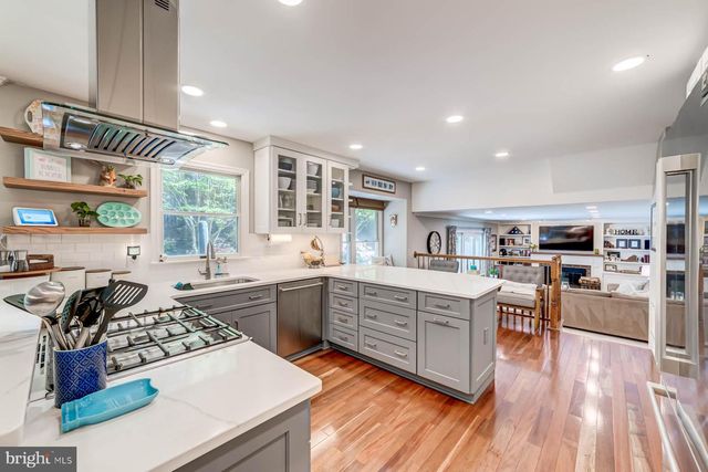 13930 S SPRINGS DR, Clifton, VA 20124