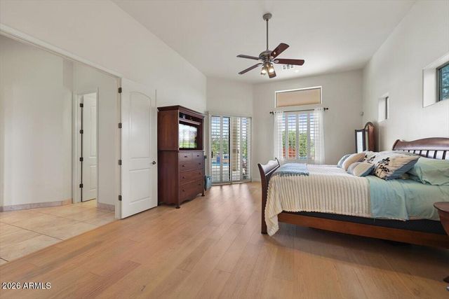 14 W SUMMERSET Drive, Phoenix, AZ 85085