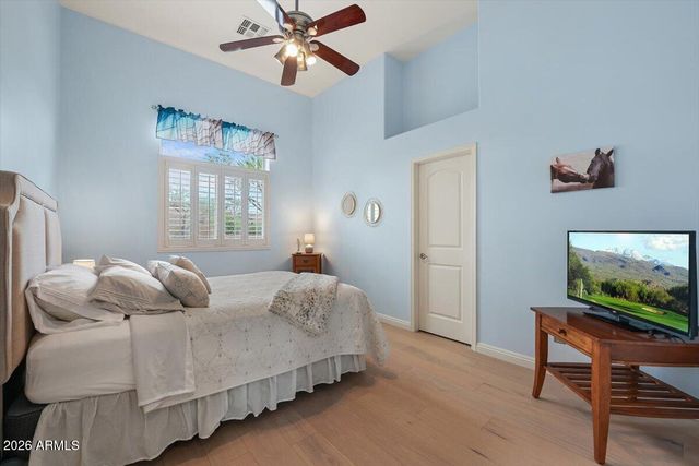 14 W SUMMERSET Drive, Phoenix, AZ 85085