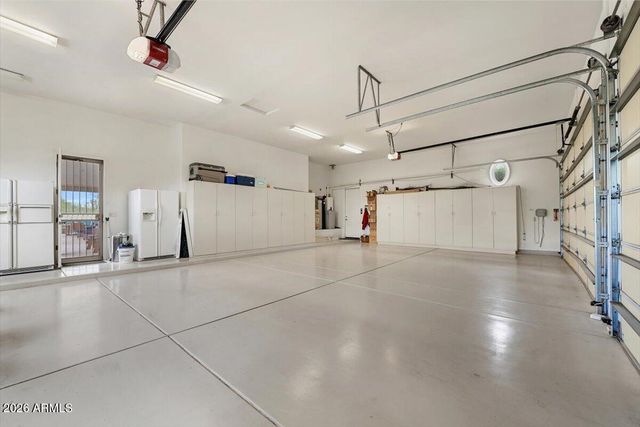 14 W SUMMERSET Drive, Phoenix, AZ 85085