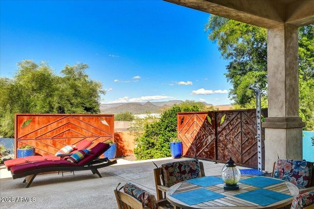 14 W SUMMERSET Drive, Phoenix, AZ 85085