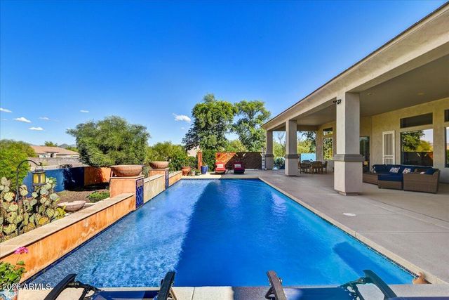 14 W SUMMERSET Drive, Phoenix, AZ 85085