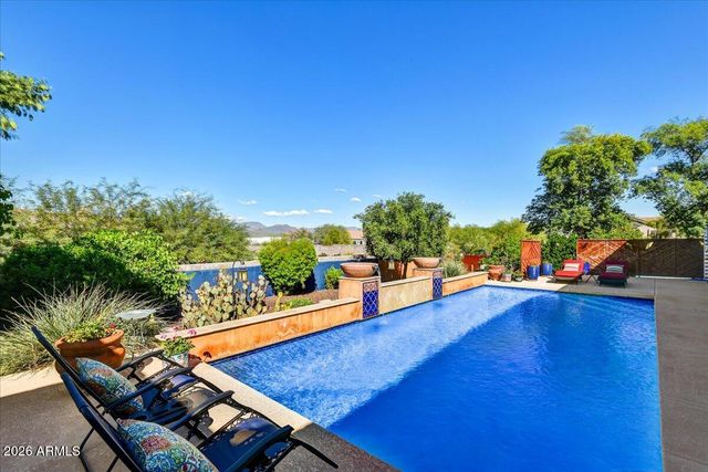 14 W SUMMERSET Drive, Phoenix, AZ 85085