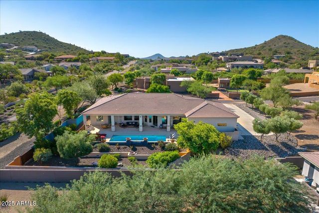 14 W SUMMERSET Drive, Phoenix, AZ 85085