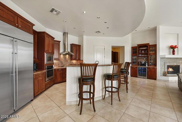 14 W SUMMERSET Drive, Phoenix, AZ 85085