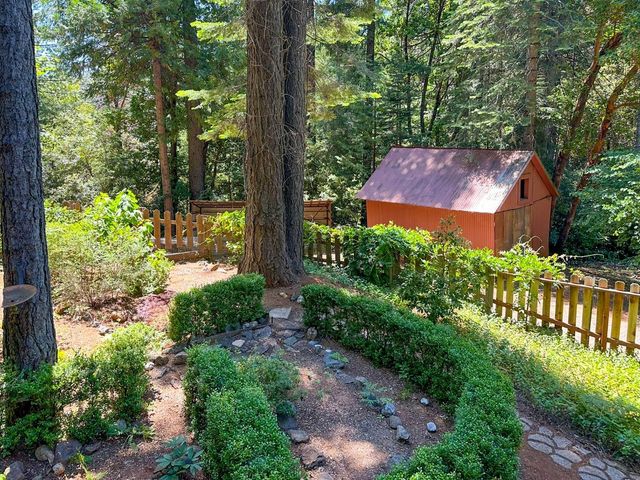16878 Pasquale Rd, Nevada City, CA 95959