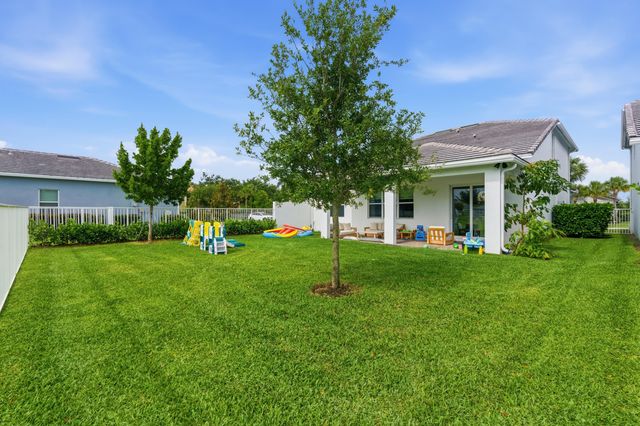 5322 YELLOW WATER LILY Court, Lake Worth, FL 33467