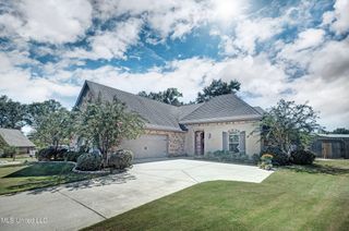 263 Clubview Circle, Pearl, MS 39208