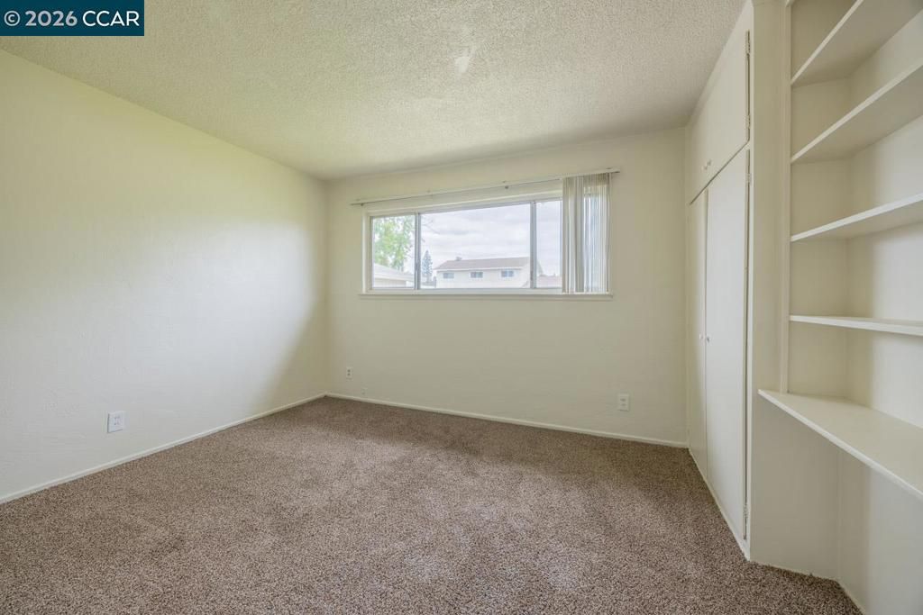 Image 11 of property listing at 6118 Rutland Dr, Carmichael, CA 95608