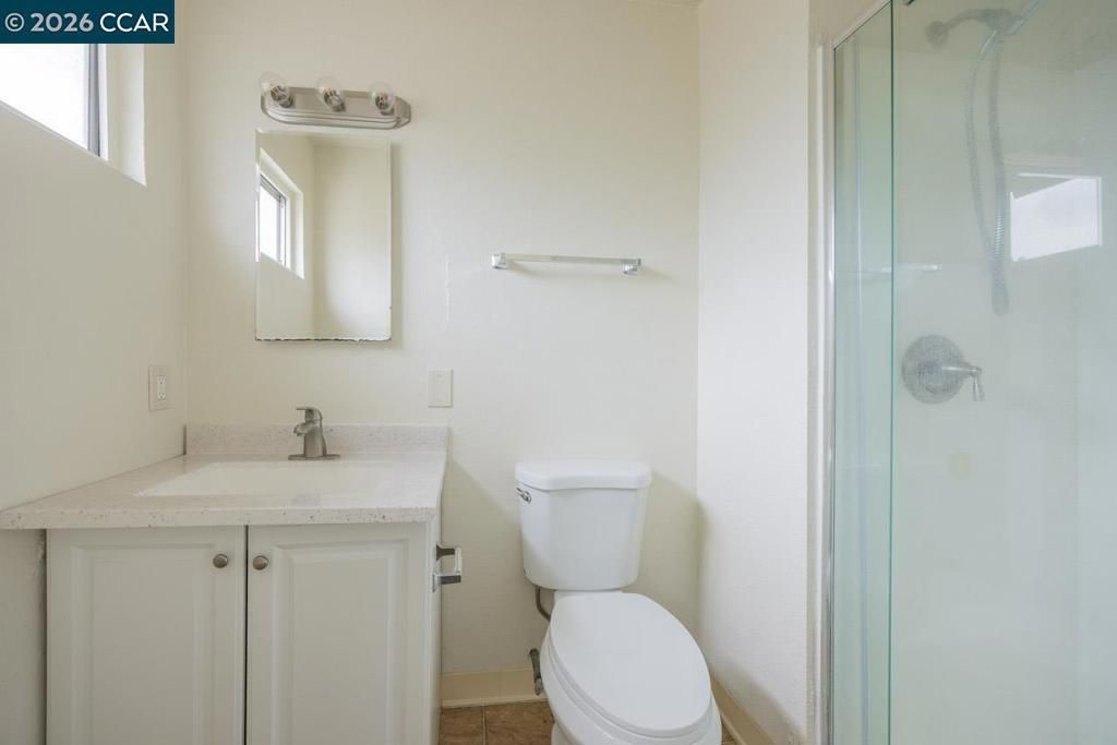 Image 12 of property listing at 6118 Rutland Dr, Carmichael, CA 95608