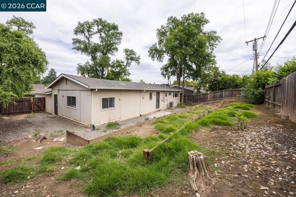 Image 17 of property listing at 6118 Rutland Dr, Carmichael, CA 95608