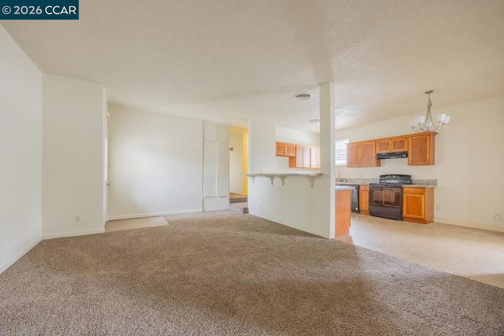 Image 8 of property listing at 6118 Rutland Dr, Carmichael, CA 95608