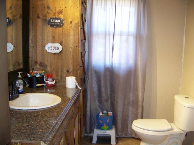 12409 State Route E, West Plains, MO 65775