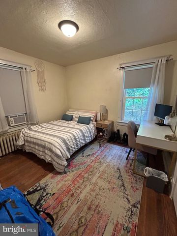 1301 N KIRKWOOD, Arlington, VA 22201