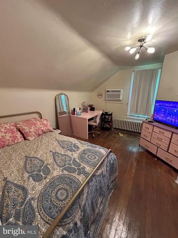 1301 N KIRKWOOD, Arlington, VA 22201