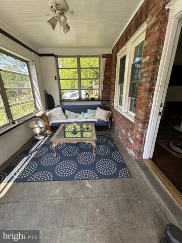1301 N KIRKWOOD, Arlington, VA 22201