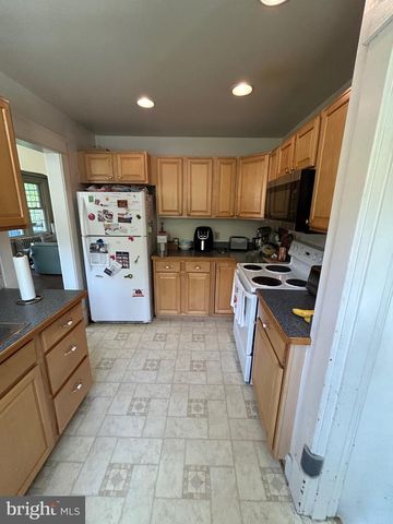 1301 N KIRKWOOD, Arlington, VA 22201
