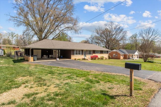 1112 Bridgette St, Paris, TN 38242