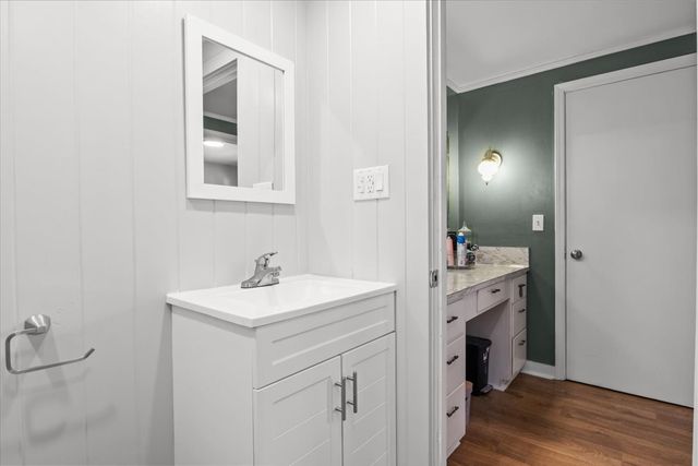 1112 Bridgette St, Paris, TN 38242