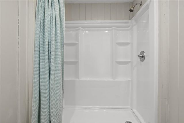 1112 Bridgette St, Paris, TN 38242