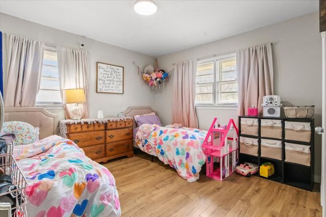 1112 Bridgette St, Paris, TN 38242