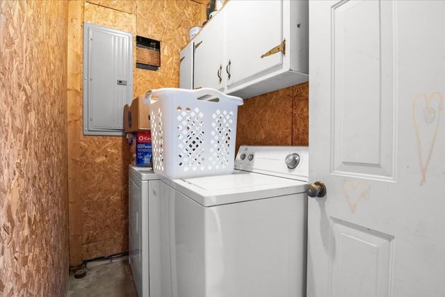 1112 Bridgette St, Paris, TN 38242