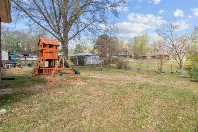 1112 Bridgette St, Paris, TN 38242