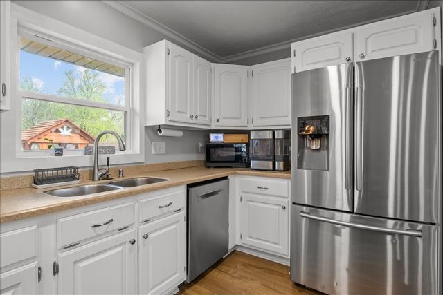 1112 Bridgette St, Paris, TN 38242