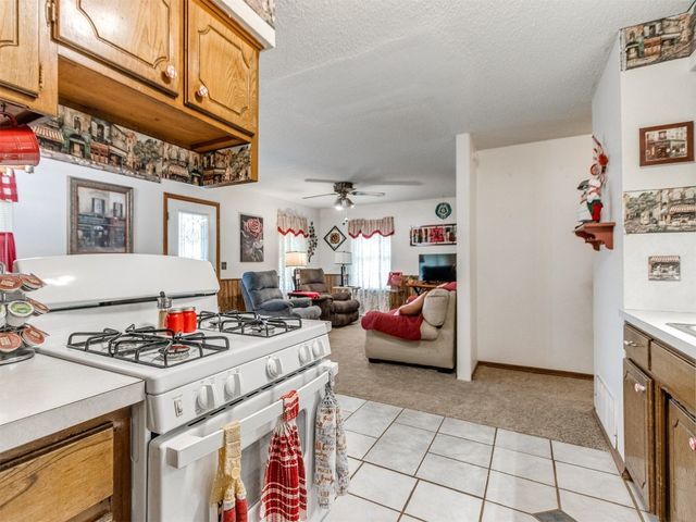 3900 Chetwood Drive, Del City, OK 73115